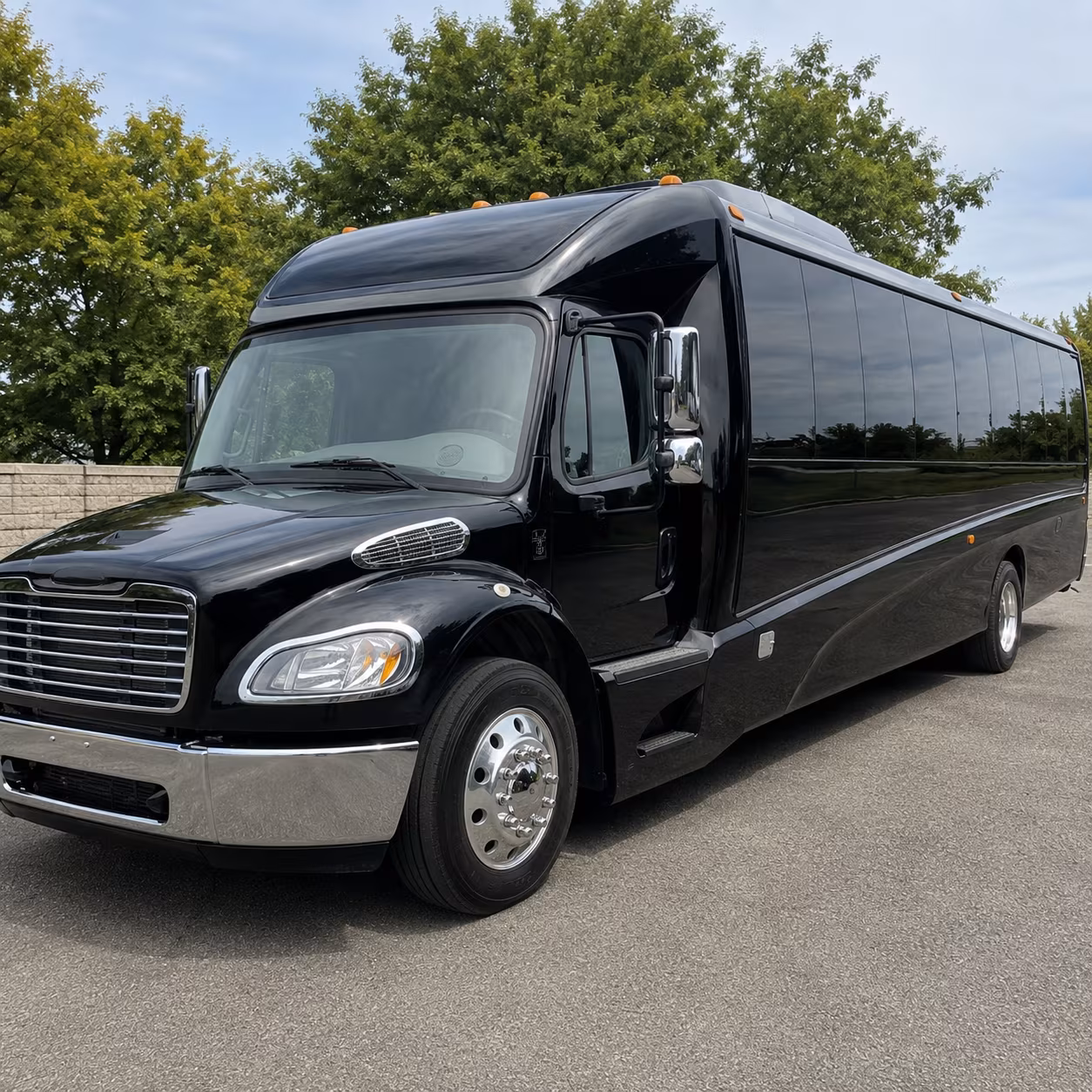arvada 28 passenger minibus