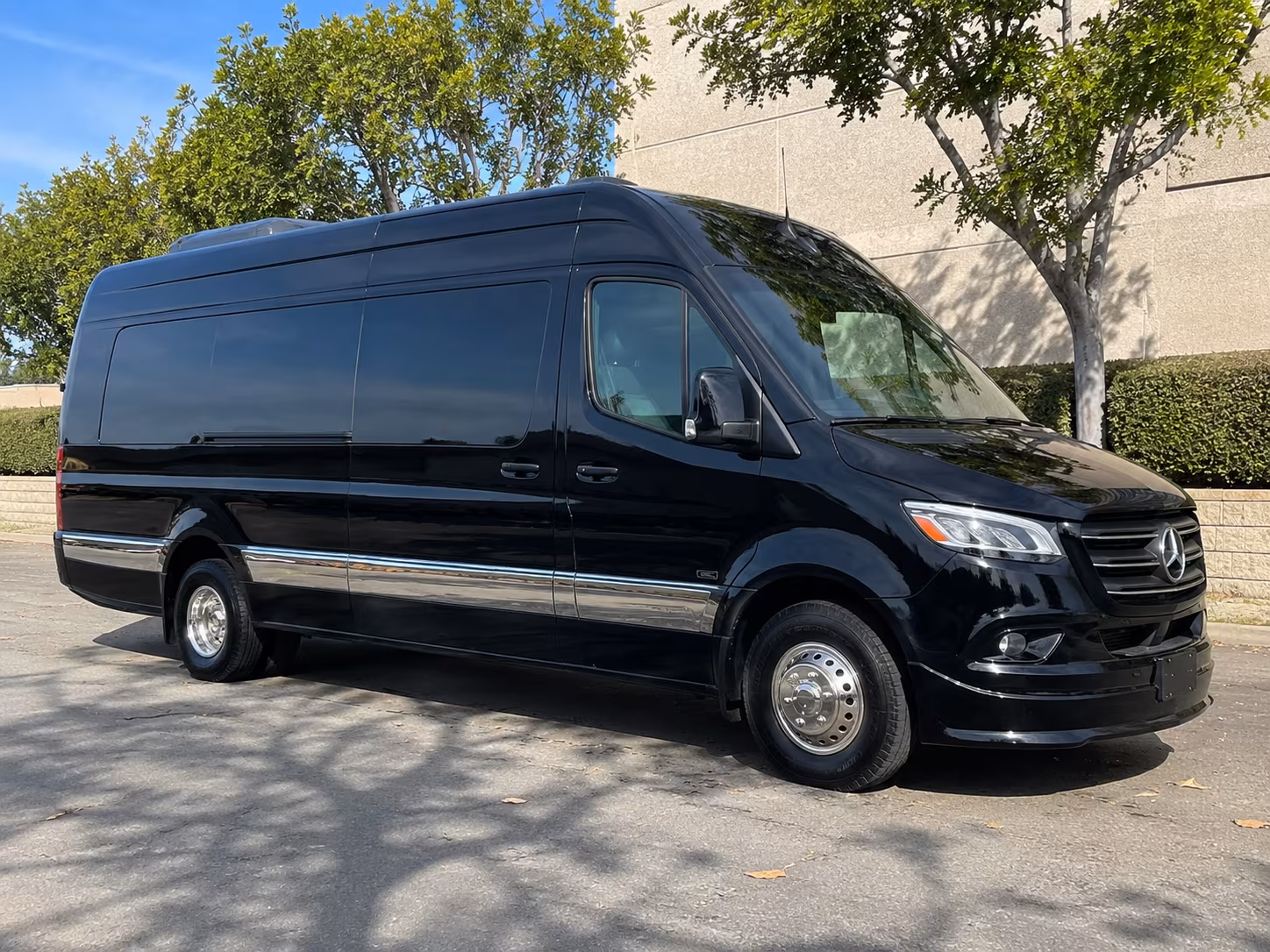 reserve transportation for your next prom 1
